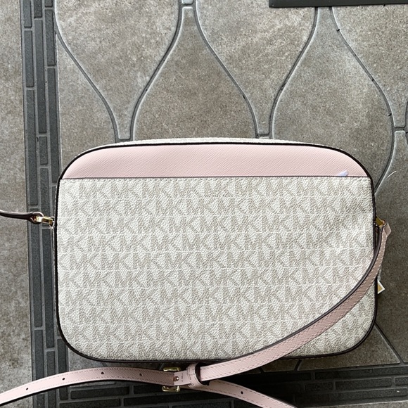 MICHAEL KORS LARGE EAST WEST ZIP CHAIN XBODY POWDER BLUSH MULTI - Picture 6 of 16